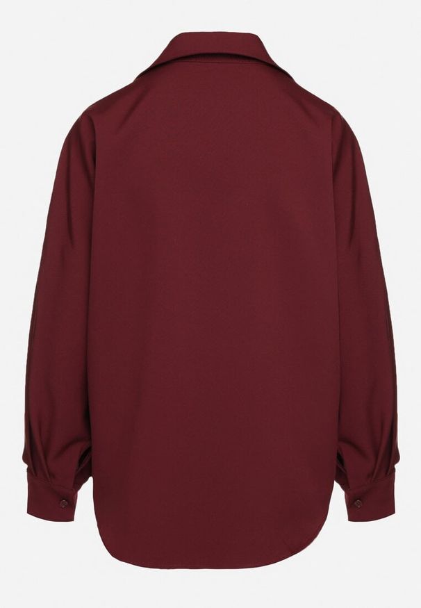 Born2be - Bordowa Koszula o Nietoperzowym Kroju z Naszytą Dzianinową Kamizelką Hanorielin. Okazja: na co dzień. Typ kołnierza: kołnierzyk klasyczny, dekolt w kształcie V. Kolor: czerwony. Materiał: dzianina. Długość rękawa: długi rękaw. Długość: długie. Wzór: aplikacja. Styl: klasyczny, casual, elegancki