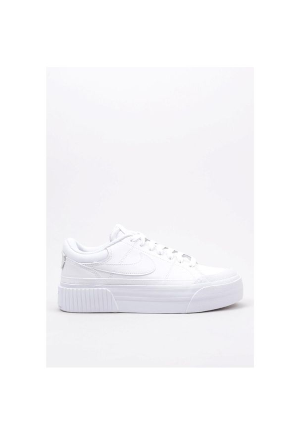 Buty do chodzenia damskie Nike DM7590101. Zapięcie: sznurówki. Kolor: biały. Materiał: wełna, materiał. Szerokość cholewki: normalna. Sport: turystyka piesza