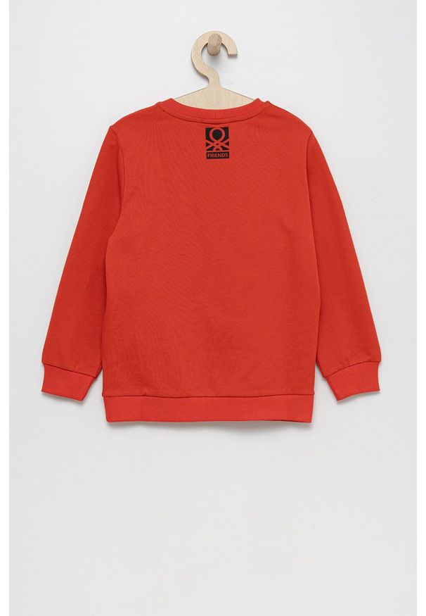 United Colors of Benetton bluza bawełniana dziecięca kolor czerwony z nadrukiem. Kolor: czerwony. Materiał: bawełna. Wzór: nadruk