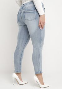 Born2be - Jasnoniebieskie Klasyczne Jeansy Skinny Nellarose. Okazja: na spotkanie biznesowe, na co dzień. Kolekcja: plus size. Kolor: niebieski. Styl: klasyczny #7