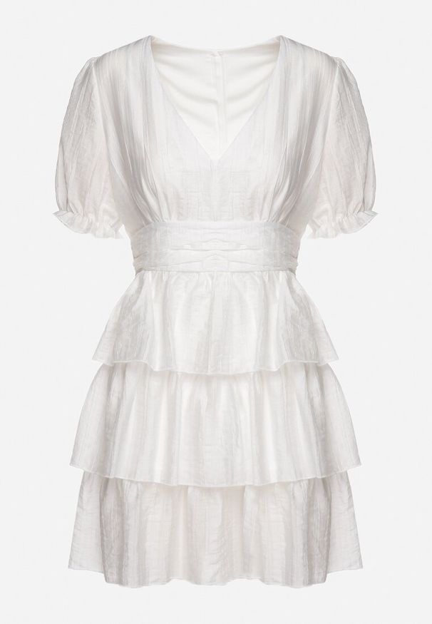 Born2be - Biała Sukienka o Rozkloszowanym Kroju z Bufiastymi Rękawami i Falbankami Elfea. Typ kołnierza: kołnierz z falbankami. Kolor: biały. Materiał: włókno. Styl: klasyczny