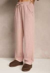 Renee - Różowe Spodnie High Waist z Gumką i Troczkami w Pasie Rallena. Okazja: na co dzień. Stan: podwyższony. Kolor: różowy. Styl: casual #5