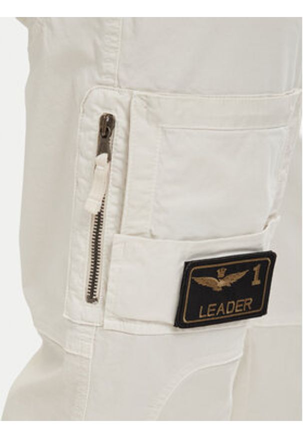 Aeronautica Militare Spodnie cargo Iconic Anti-G 261PA1387UCT01493 Beżowy Regular Fit. Kolor: beżowy. Materiał: bawełna