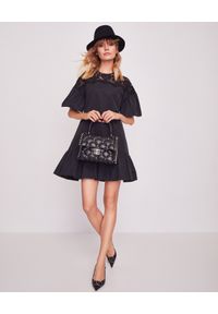 VALENTINO - Czarna sukienka babydoll. Kolor: czarny. Materiał: bawełna, koronka, wiskoza. Wzór: kwiaty, koronka. Typ sukienki: rozkloszowane, baskinki. Styl: klasyczny. Długość: mini #3