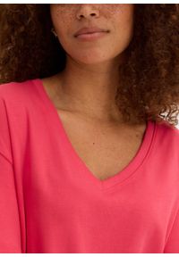 bonprix - Sukienka shirtowa z dekoltem w serek, oversized (2 szt.). Typ kołnierza: dekolt w serek. Kolor: różowy #3