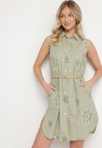 Born2be - Jasnozielona Bawełniana Sukienka Koszulowa w Haftowane Kwiaty z Paskiem z Klamrą Turivana. Okazja: na co dzień. Kolor: zielony. Materiał: bawełna. Wzór: kwiaty, haft. Typ sukienki: koszulowe. Styl: klasyczny, casual, elegancki #1