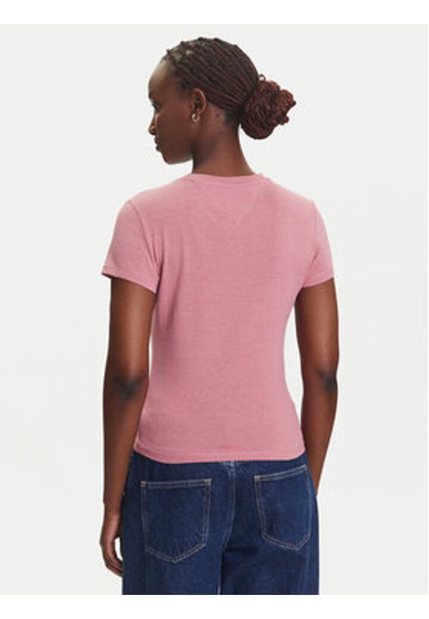 Tommy Jeans T-Shirt Essential DW0DW20913 Różowy Slim Fit. Kolor: różowy. Materiał: wiskoza, bawełna