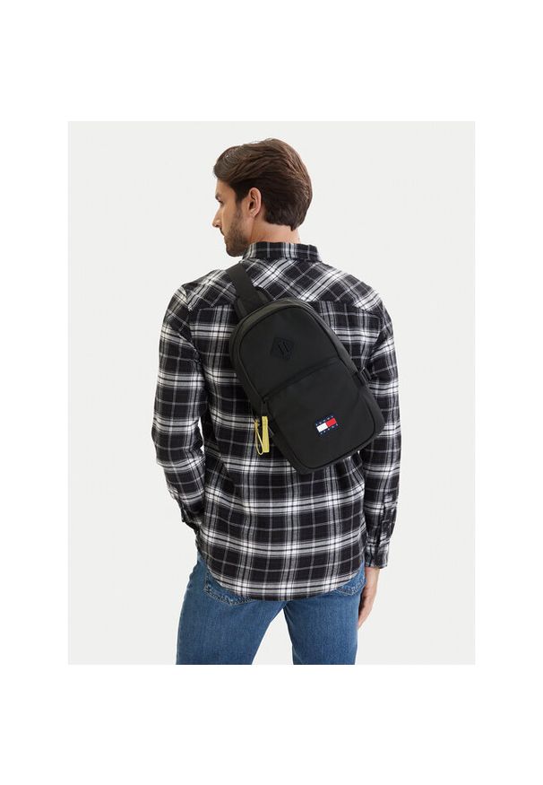 Saszetka Tommy Jeans. Kolor: czarny