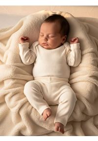 Sinsay - Bawełniane legginsy z prążkowanej dzianiny - kremowy. Kolor: kremowy. Materiał: prążkowany, bawełna, dzianina #1