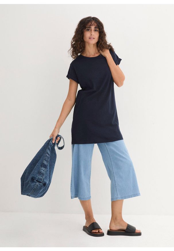 bonprix - Długi T-shirt z czystej bawełny. Kolor: niebieski. Materiał: bawełna. Długość rękawa: krótki rękaw. Długość: długie, krótkie