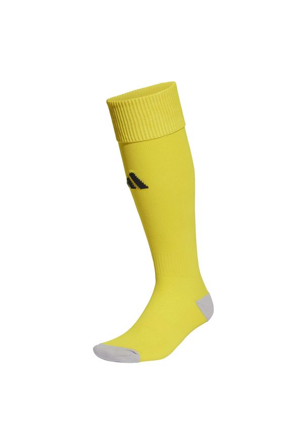 Getry piłkarskie Adidas Milano 23. Kolor: żółty. Materiał: elastan, poliester. Sport: piłka nożna