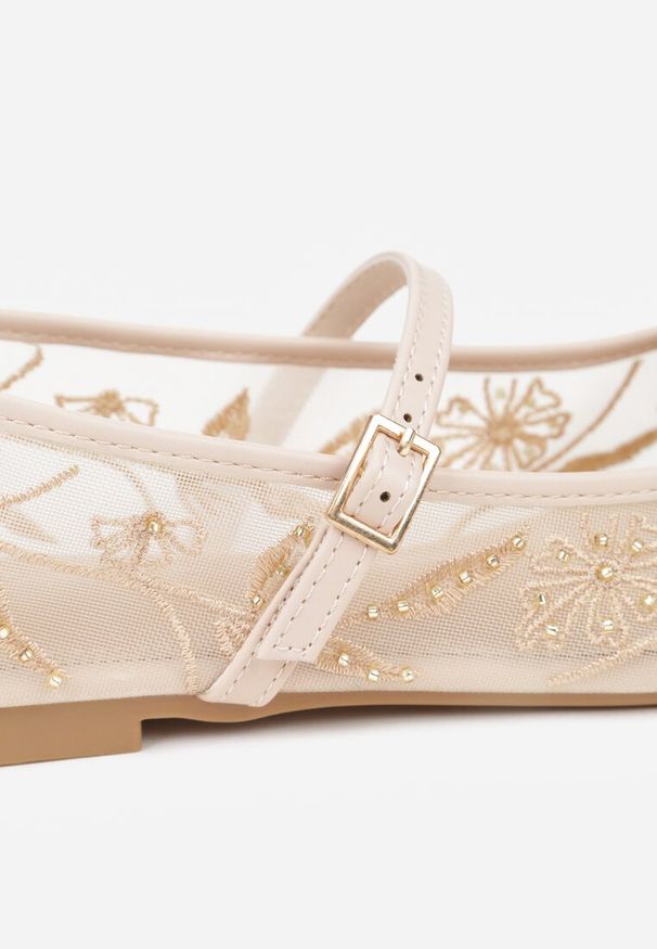 Born2be - Beżowe Balerinki z Siateczki Ozdobione Haftami ze Sprzączką Divalen. Okazja: na co dzień. Zapięcie: sprzączka. Kolor: beżowy. Materiał: materiał. Wzór: aplikacja, haft. Styl: klasyczny, casual, elegancki