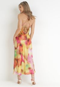 Born2be - Żółta Sukienka Fymias. Kolor: żółty. Materiał: satyna. Długość rękawa: na ramiączkach. Wzór: nadruk. Styl: klasyczny. Długość: maxi #2