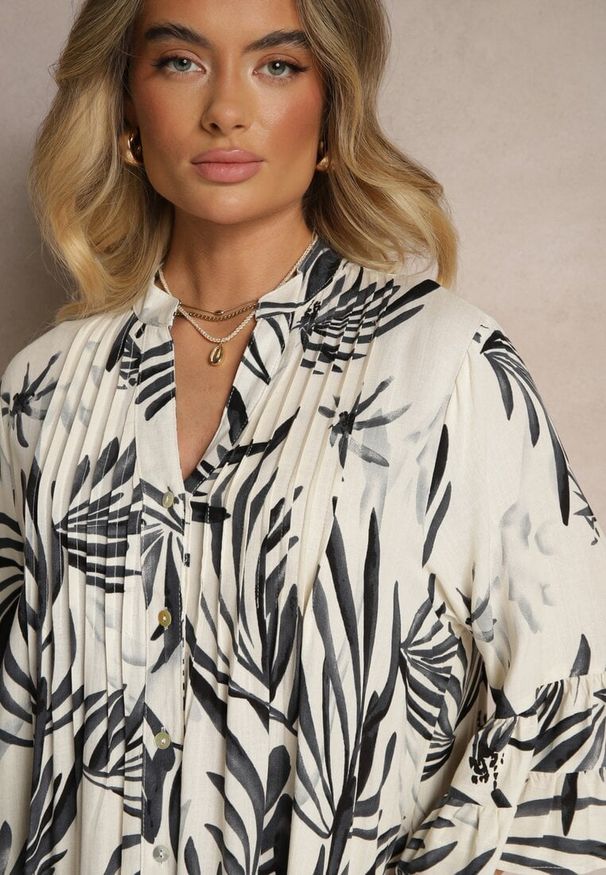Renee - Ciemnoszara Rozkloszowana Sukienka z Wiskozy z Falbanami z Motywem Roślinnym Ridivaria. Okazja: na co dzień. Typ kołnierza: dekolt w serek, kołnierz z falbankami. Kolor: szary. Materiał: wiskoza. Styl: elegancki, casual