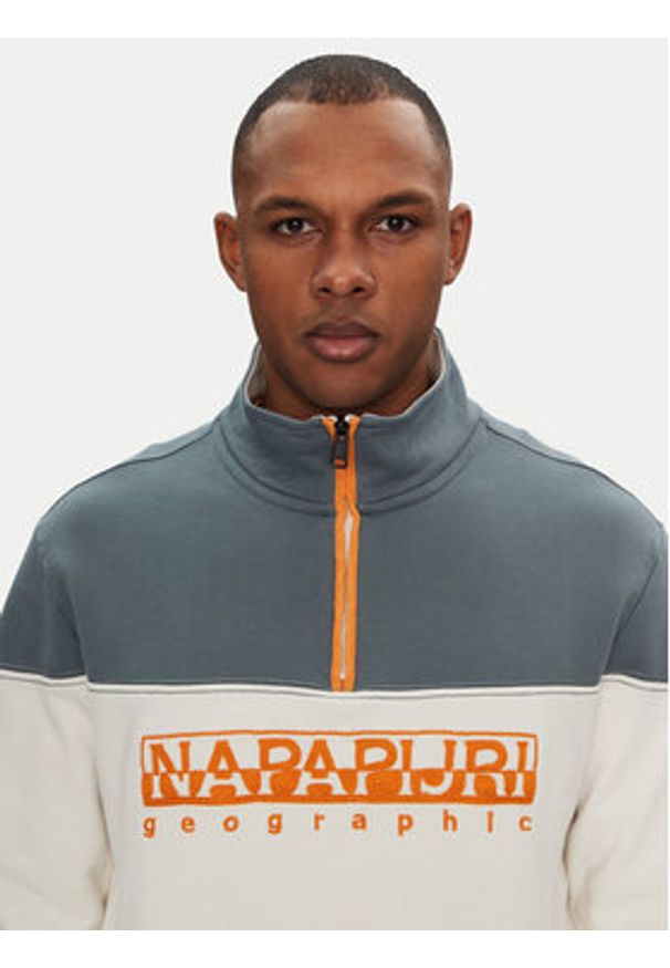 Napapijri Bluza B-Saturnia NP0A4ICHN1A1 Biały Regular Fit. Kolor: biały. Materiał: bawełna