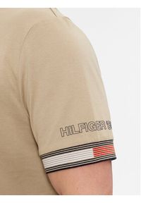 TOMMY HILFIGER - Tommy Hilfiger T-Shirt Flag Cuff Tee MW0MW34430 Beżowy Regular Fit. Kolor: beżowy. Materiał: bawełna