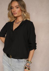Renee - Czarna Koszula z Regulacją przy Rękawach Ilanelis. Okazja: na co dzień. Kolor: czarny. Materiał: jeans. Styl: casual #3