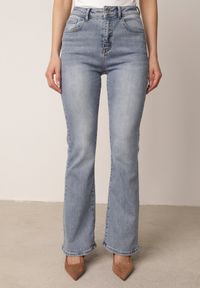 Born2be - Niebieskie Klasyczne Jeansy Dzwony z Bawełną z Regularnym Stanem Aalona. Okazja: do pracy, na co dzień, na spotkanie biznesowe. Kolekcja: plus size. Kolor: niebieski. Styl: klasyczny #3