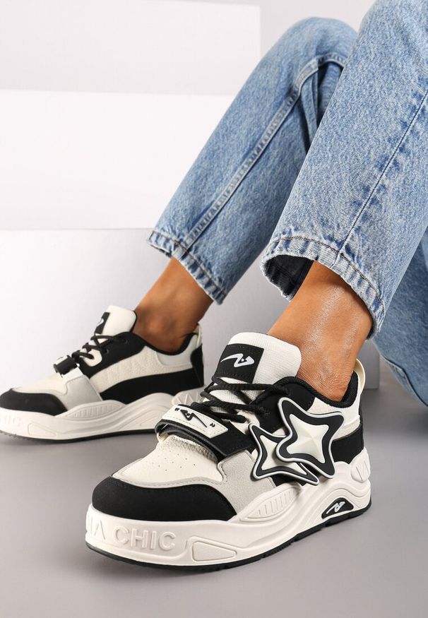 Renee - Beżowo-Czarne Sneakersy na Platformie z Grubymi Sznurowadłami i Zapięciem na Rzep Arlaia. Nosek buta: okrągły. Zapięcie: rzepy. Kolor: beżowy. Materiał: materiał. Obcas: na platformie. Wysokość obcasa: niski