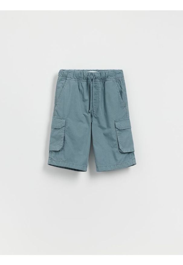 Reserved - Bawełniane szorty cargo - granatowy. Kolor: niebieski. Materiał: bawełna