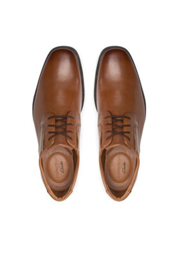 Clarks Półbuty Tilden Plain 261300977 Brązowy. Kolor: brązowy. Materiał: skóra