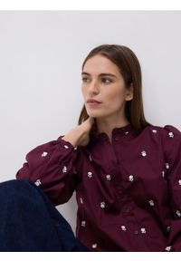 Reserved - Koszula z haftowanym wzorem - bordowy. Kolor: czerwony. Materiał: tkanina, bawełna. Wzór: haft #1