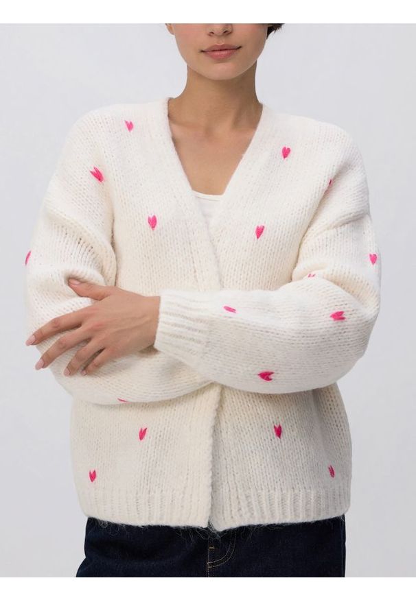 Reserved - Kardigan w serca - kremowy. Kolor: kremowy. Materiał: dzianina, wełna