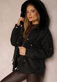 Renee - Czarna Kurtka Nylonowa Parka z Odpinanym Futerkiem Pasca. Kolor: czarny. Materiał: nylon, futro. Wzór: paski. Styl: klasyczny #7
