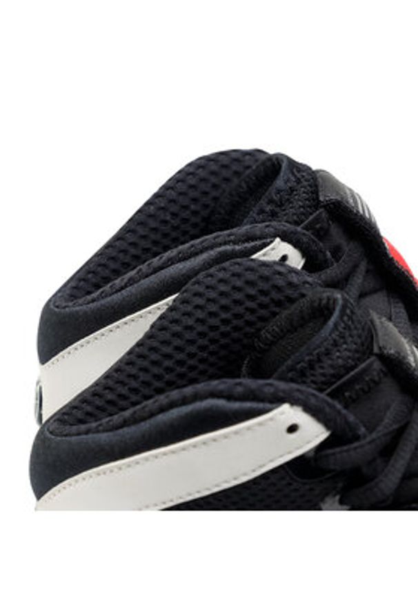 Nike Buty bokserskie Freek 316403 011 Czarny. Kolor: czarny. Materiał: materiał