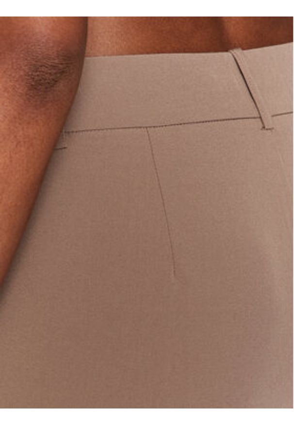 Vero Moda Spodnie materiałowe 10261257 Brązowy Straight Fit. Kolor: brązowy. Materiał: syntetyk