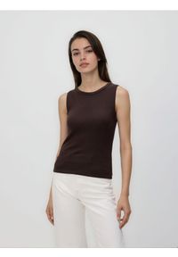 Reserved - Bawełniany top - ciemnobrązowy. Kolor: brązowy. Materiał: bawełna #1