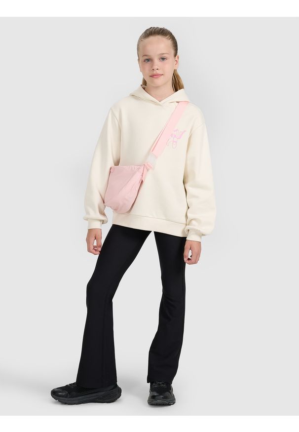 4f - 4F Bluza dresowa nierozpinana z kapturem dziewczęca - biała 158 (12-13 lat). Okazja: na co dzień. Typ kołnierza: kaptur. Kolor: biały. Materiał: dresówka. Wzór: gładki, nadruk, ze splotem. Sezon: lato. Styl: casual, klasyczny, sportowy