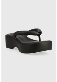 melissa - Melissa japonki Free Platform Ad damskie kolor czarny na platformie. Kolor: czarny. Materiał: materiał, guma, kauczuk. Wzór: gładki. Obcas: na platformie #3
