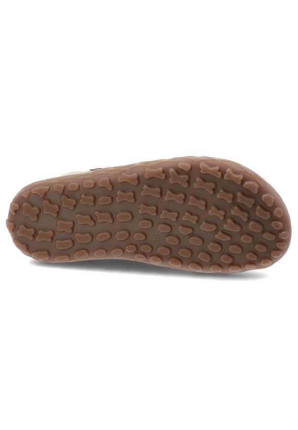 Botki damskie Barefoot Armodo, płaska podeszwa i welurowe zapinane na zamek, złote, 30074-W. Okazja: na co dzień. Zapięcie: zamek. Kolor: brązowy. Materiał: welur. Wzór: aplikacja. Obcas: na płaskiej podeszwie. Styl: elegancki, casual