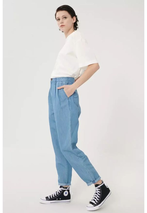 Lee - LEE PLEATED STELLA TAPER DAMSKIE SPODNIE JEANSOWE JEANSY LIGHT LINNEN L30VNBYK 112106839