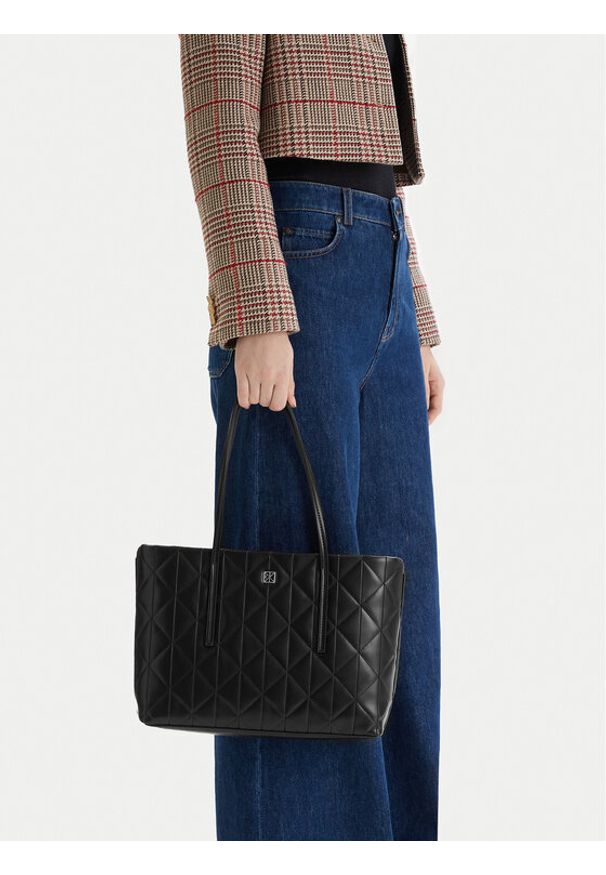Calvin Klein Torebka Quilted Small Tote LV04F3325G Czarny. Kolor: czarny. Materiał: skórzane