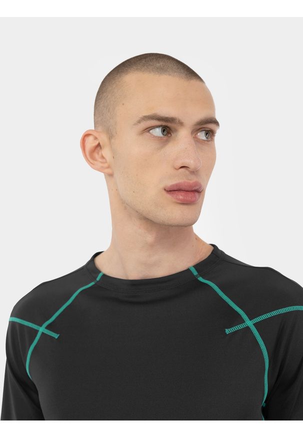 4f - 4F Bielizna termoaktywna skiturowa (góra) męska S. Kolor: szary. Materiał: dzianina, skóra. Długość rękawa: raglanowy rękaw. Wzór: gładki. Sezon: zima. Sport: turystyka piesza, snowboard, narciarstwo