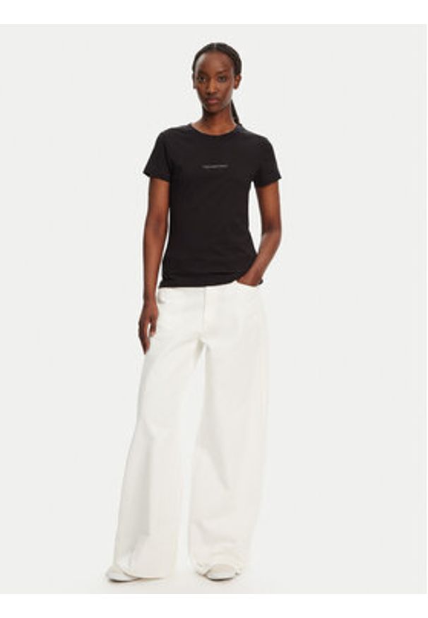 Calvin Klein Jeans T-Shirt Monologo J20J223563 Czarny Slim Fit. Kolor: czarny. Materiał: bawełna