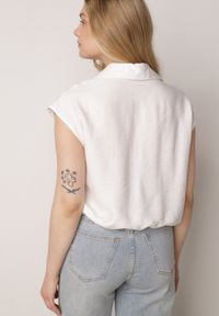 Born2be - Biała Wiskozowa Koszula Boho Bez Rękawów ze Ściągaczem w Pasie Limopise. Okazja: na co dzień. Kolor: biały. Materiał: wiskoza. Długość rękawa: bez rękawów. Wzór: aplikacja. Sezon: lato. Styl: boho #6