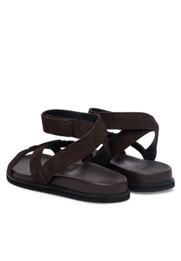 BOSS Sandały Freyah 50563358 Brązowy. Kolor: brązowy. Materiał: skóra, zamsz