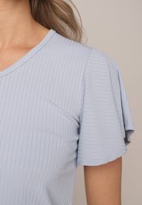 Born2be - Jasnoniebieska Bluzka z Szerokimi Rękawami Sunevia. Okazja: na co dzień. Typ kołnierza: dekolt w kształcie V. Kolor: niebieski. Materiał: jeans. Styl: elegancki, casual #5