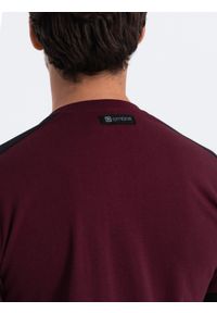 Ombre Clothing - T-shirt męski bawełniany z kontrastującymi wstawkami - bordowy V2 S1632 - XXL. Kolor: czerwony. Materiał: bawełna. Długość rękawa: krótki rękaw. Długość: krótkie. Wzór: aplikacja. Styl: klasyczny #3