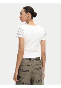 Desigual T-Shirt Helsinki 26SWTK10 Écru Slim Fit. Kolor: kremowy. Materiał: bawełna #4