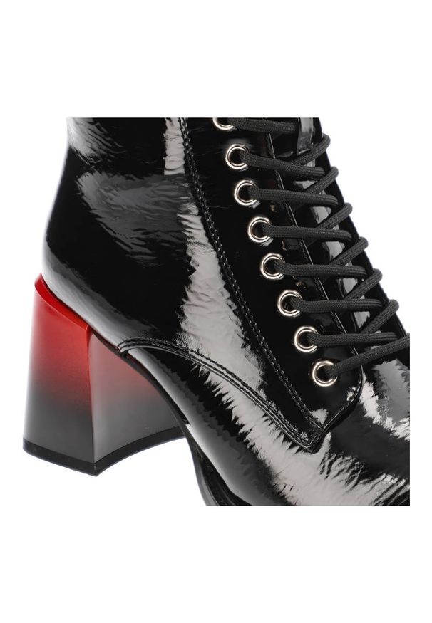Czarne Botki S.Barski Eleganckie Damskie Buty Na Obcasie. Okazja: na co dzień, na spotkanie biznesowe. Kolor: czarny. Materiał: skóra ekologiczna. Wzór: gładki. Obcas: na obcasie. Styl: elegancki. Wysokość obcasa: średni