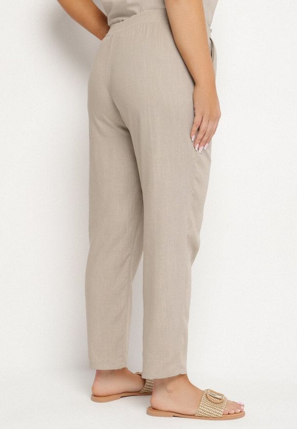 Born2be - Beżowe Spodnie z Lnem i Elastyczną Gumką w Pasie Nativena. Okazja: na co dzień. Kolekcja: plus size. Kolor: beżowy. Materiał: len. Styl: casual