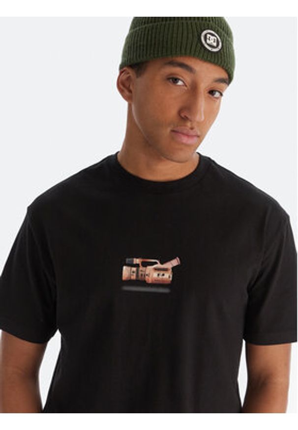 DC Shoes T-Shirt Handy Cam HSS EDYZT04379 Czarny Regular Fit. Kolor: czarny. Materiał: bawełna
