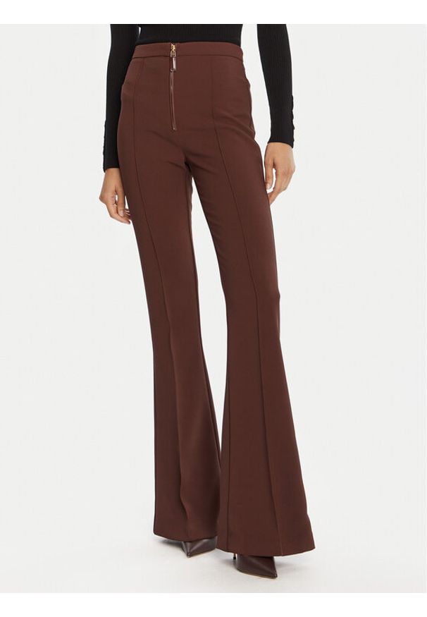 Elisabetta Franchi Spodnie materiałowe PA-122-56E2-V290 Brązowy Regular Fit. Kolor: brązowy. Materiał: syntetyk