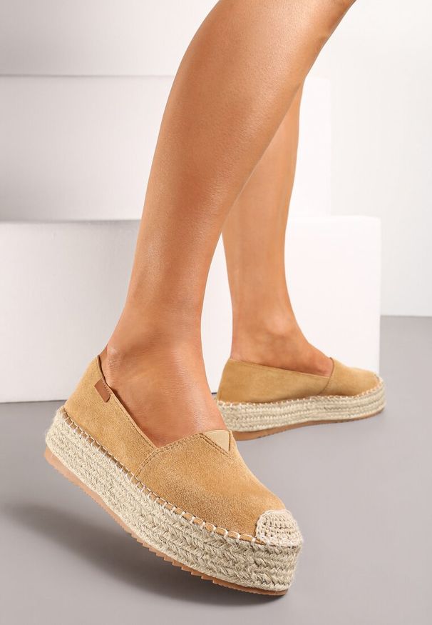 Born2be - Ciemnobeżowe Espadryle na Plecionej Platformie z Ekozamszu Avalana. Kolor: beżowy. Materiał: len. Obcas: na platformie. Styl: elegancki