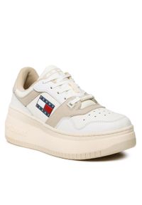 Sneakersy Tommy Jeans Retro Basket Flatf EN0EN02086 Classic Beige ACI. Kolor: beżowy. Materiał: skóra