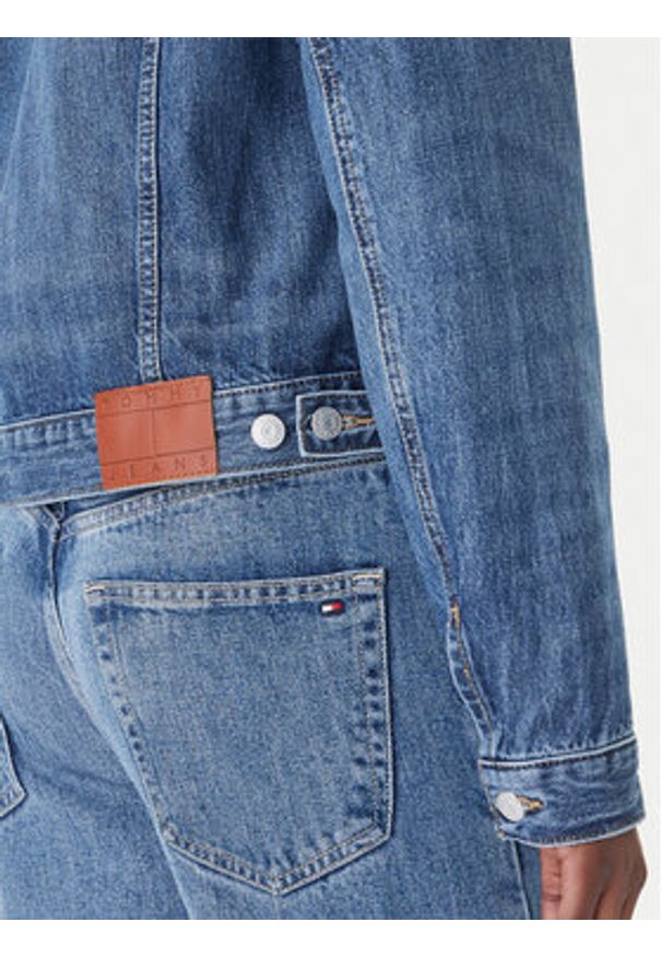 Tommy Jeans Kurtka jeansowa Classic DW0DW22988 Niebieski Regular Fit. Kolor: niebieski. Materiał: bawełna
